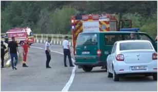 Tragedie în Mehedinţi. Doi morţi şi doi răniţi, după ce un şofer a lovit maşina Poliţiei de Frontieră