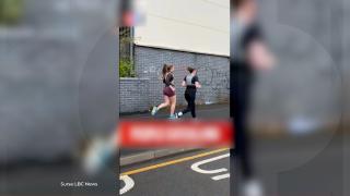 Poliţiste sub acoperire, trimise la alergat pentru a prinde hărţuitorii de pe stradă, în Marea Britanie