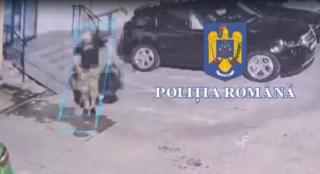 Femeie din Gorj, lăsată fără tot ce are de "iubitul" de pe internet. I-a furat şi maşina, deşi nu avea permis