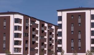 Paradoxul românesc: Avem locuinţe mai scumpe şi plătim dobânzi de trei ori mai mari decât în vest