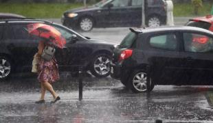 Vremea se schimbă: Furtuni puternice în mai multe județe. ANM a emis cod portocaliu