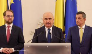 Bolojan își asumă răspunderea pe Pachetul II de măsuri fiscale. PSD, acuzat de PNL că blochează reformele