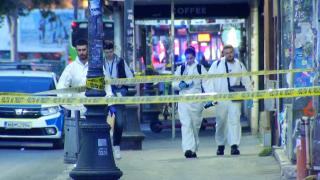 Momente de panică în Centrul Vechi, 6 focuri de armă trase. Gloanţele au străpuns prelata unui cunoscut local