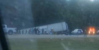 Cinci morți și zeci de răniți după ce un autocar plin cu turiști s-a răsturnat, în New York