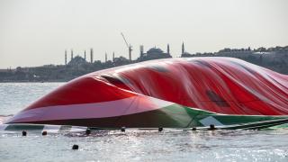 Protest la Istanbul. Mai multe bărci au întins pe apă un banner cu un mesaj pro-palestinian
