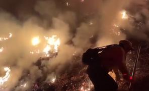 Incendii puternice în California şi Oregon: 200 de oameni evacuaţi, peste 1.200 de pompieri mobilizaţi