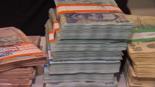 Românii din diaspora ar putea plăti din nou taxe consulare, după 8 ani de scutiri. Tarifele propuse de MAE