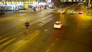 Momentul accidentului din Sectorul 5 când un tânăr se răstoarnă într-o staţie, în timpul unei curse ilegale