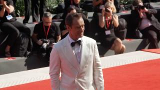 Filme de colecţie la Festivalul de la Veneţia. Jude Law şi Cate Blanchett, aplaudaţi la scenă deschisă