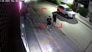 O familie de români a rămas fără maşina de 35.000 de euro, în Grecia. Hoţii au furat-o din curte