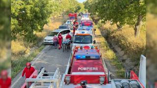 "A venit frontal şi nu a mai schiţat nimic". Filmul accidentului din Botoşani soldat cu 3 morţi şi 16 răniţi