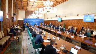 Reforma administraţiei, înţeleasă diferit de Grindeanu şi Bolojan: procentul de 10% care creează tensiuni