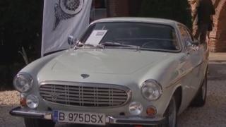 Un Volvo din 1967, vedeta expoziției de maşini retro din Mogoşoaia. Modelul poate costa şi 100.000 de euro
