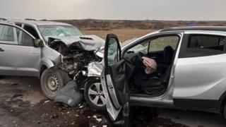 Bărbat mort pe loc după ce altul a forţat o depăşire, în Argeş. Şoferul vinovat se grăbea să ajungă la lucrare