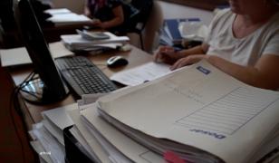 Direcţii pentru Protecţia Copilului din mai multe judeţe, lăsate fără bani de salarii şi medicamente