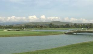 Golful, tot mai popular în România. Câţi români practică deja "sportul nobil"