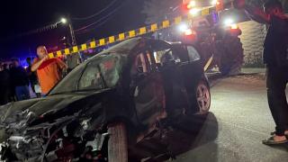 Cinci persoane operate de urgenţă, după ce un şofer începător a intrat cu maşina într-o terasă