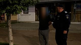 Momente de panică în Oneşti. Bărbat ameninţat cu un cuţit, sub ochii trecătorilor