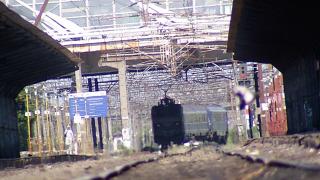 Tânăr electrocutat în gara din Alba Iulia după ce s-a urcat pe un stâlp de înaltă tensiune