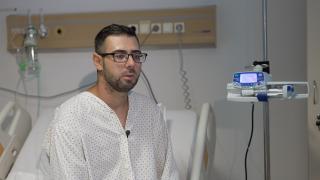 A făcut endocardită după un implant dentar. Trei ani s-au chinuit medicii din Anglia şi România să afle ce are