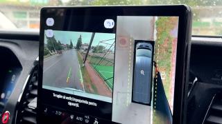 Elevi în picioare în microbuze de milioane. Corpul de Control al MIPE nu are concluzii