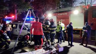 Un bărbat din Galaţi, la un pas de moarte după ce s-a electrocutat în timpul unor lucrări, într-o canalizare