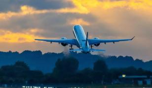 Atac cibernetic afectează mai multe aeroporturi din Europa: întârzieri și anulări de zboruri