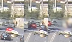 Momentul în care un pieton se salvează în ultima secundă, după ce o mașină ajunge pe trotuar, în Iaşi