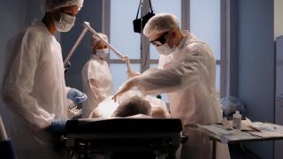 Chirurg din Beiuș, acuzat de malpraxis. O pacientă susţine că a fost mutilată