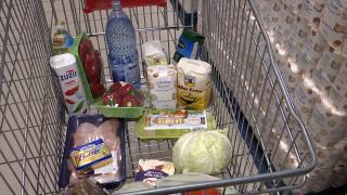 SURSE: Bolojan a transmis că e ultima dată când prelungeşte plafonarea adaosului comercial