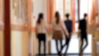 Filmare indecentă cu minori de 13 ani, realizată în toaleta unei școli din Timiș. Cazul e anchetat de DIICOT