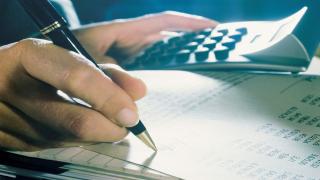 Sindicaliştii din finanţe protestează sâmbătă în faţa sediului Ministerului Finanţelor. Ce revendicări au