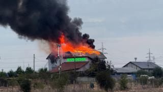 Incendiu la un hotel din Tătărani. Două femei găsite carbonizate. Nu avea autorizație ISU şi fusese închis
