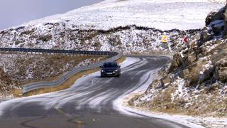 Iarna a venit devreme la munte. Minus 9°C pe Vârful Omu și polei pe Transalpina