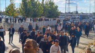 Protest spontan la combinatul siderurgic din Galaţi. Angajaţii au intrat cu forţa în birourile conducerii