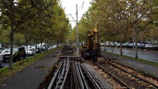 Linia tramvaiului 5 e gata 99%, dar se aşteaptă banii europeni. Refugiile, comandate din China