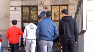 Facultăţile decid separat dacă vor suspenda cursurile miercuri când loveşte ciclonul Barbara