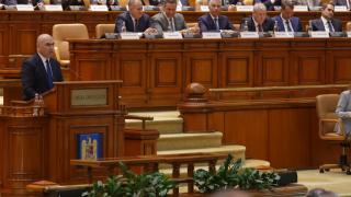 PNL, AUR şi USR votează pentru 300 de parlamentari. Aleşii ne costă 145.000 de euro pe an fiecare