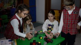 After-school sau bonă: cât plătesc părinții pentru supravegherea copiilor după şcoală