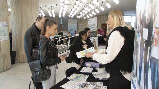 "6.000-7.000 de lei dacă se poate". Joburile căutate de studenţi, fără experienţă