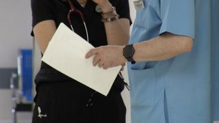 Pericol în spitale: cu unghiile la control. Zeci de cadre medicale, anchetate pentru igienă precară