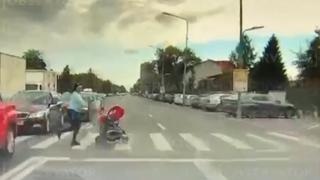 Momentul în care mama şi fetiţa ei sunt spulberate pe trecere, în Capitală. Filmare cu camera de bord