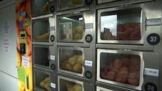 Automate cu lapte, flori sau cartofi: Produsele ajung mai repede şi mai uşor la clienți