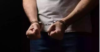 Bărbat de 70 de ani, reţinut după ce ar fi violat o fetiţă de 8 ani. Individul era "prieten de familie"