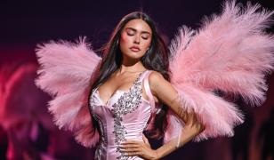 "Îngerii" s-au întors la New York. Modele Victoria's Secret au revenit pe podium într-un show special