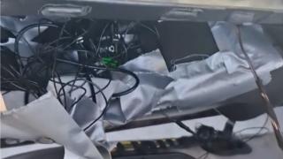 Răsturnare de situaţie în cazul poliţiştilor care au aflat că sunt ascultaţi de DNA. Unul dintre ei, reţinut