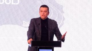 PSD blochează reformele şi forţează PNL să îl schimbe pe Bolojan