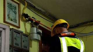 Revoltă în Mioveni, după ce s-au descoperit scăpări de gaze în zeci de blocuri. Nu vor să plăteacă reviziile