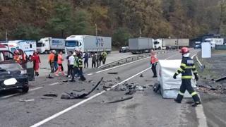 Accident rutier grav pe Valea Oltului, O persoană a murit, patru au ajuns la spital