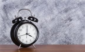 Trecem la ora de iarnă. Cum se dă ceasul pe 25 spre 26 octombrie